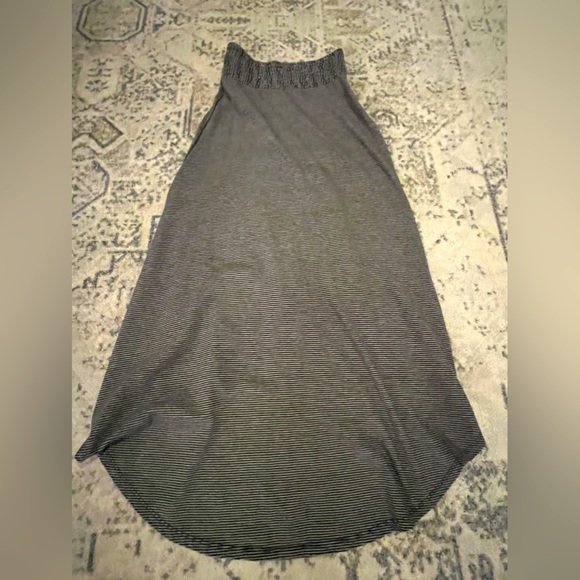 XS, trailing skirt (long back, shorter front) T-shirt material. - Picture 4 of 4